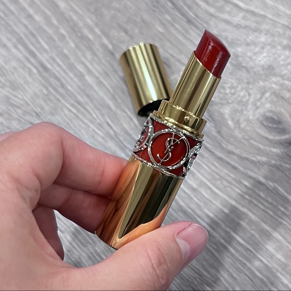 Ysl Yves Saint Laurent Rouge Volupte Shine Lipstick Balm in 80 Chili Tunique